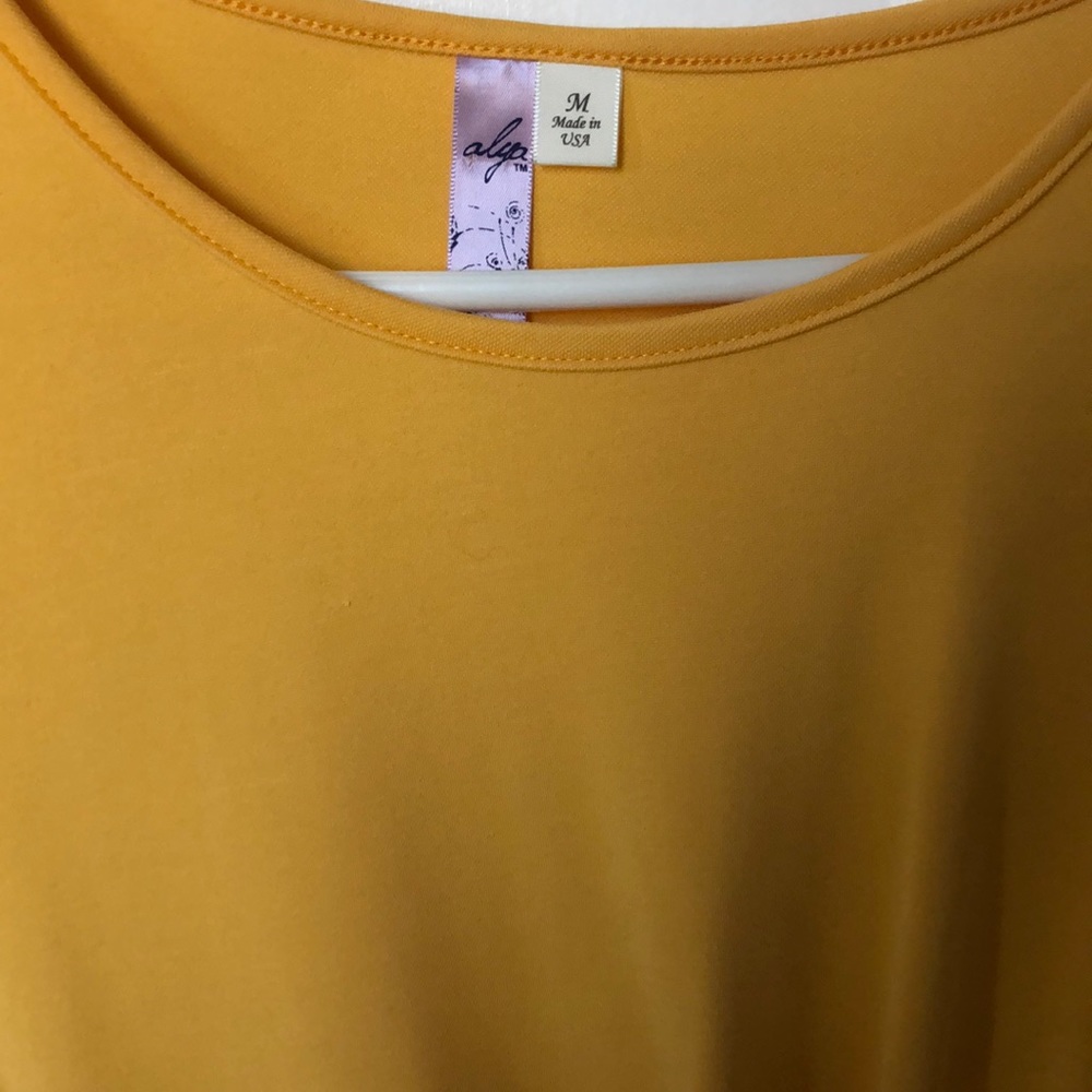 Yellow Top - Picture 2 of 4